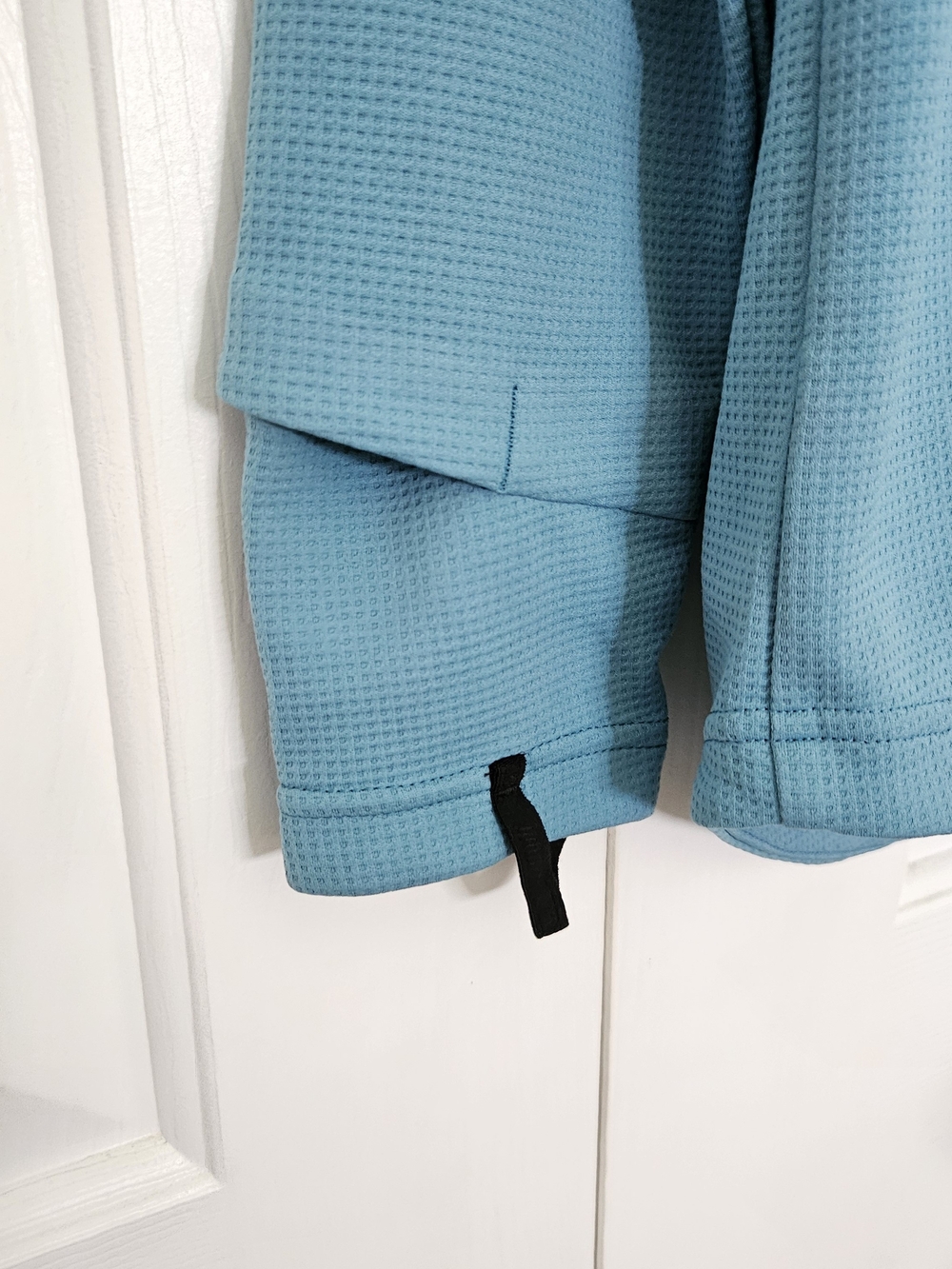 On Running Climate Lightweight 1/4 Zip Pullover - Picture 4 of 10
